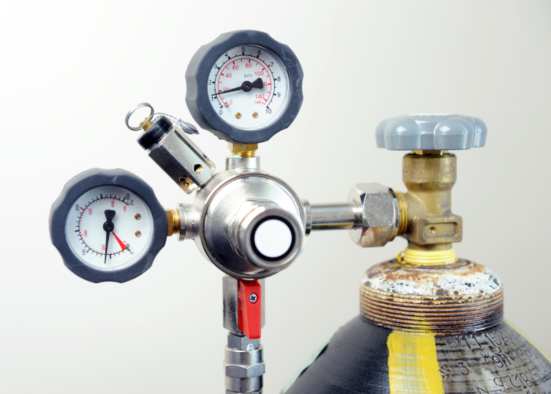 gas pressure testing for pipes and valves