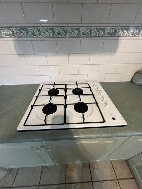 Faulty gas cooktop before replacement in Kilsyth