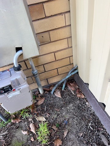 Corroded galvanised gas line before upgrade in Forest Hill